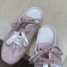 (配全套飞机盒) alo 2026春夏新款高定系列 Sunset Sneaker系带徳训休闲运动穆勒女鞋 (配全套飞机盒) alo 2026春夏新款高定系列 Sunset Sneaker系带徳训休闲运动穆勒女鞋