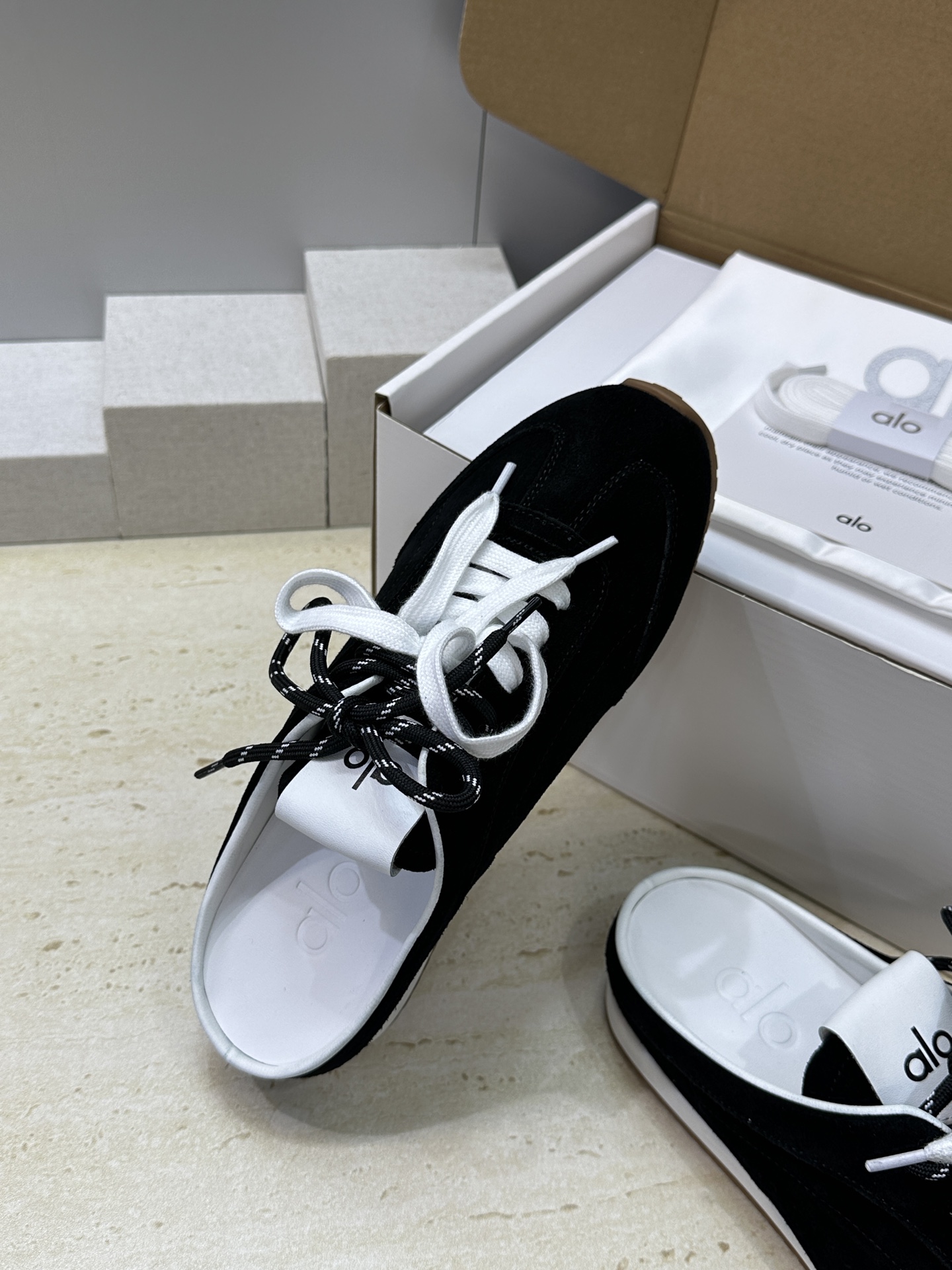 （配全套飞机盒） alo 2026春夏新款高定系列 Sunset Sneaker系带徳训休闲运动穆勒女鞋