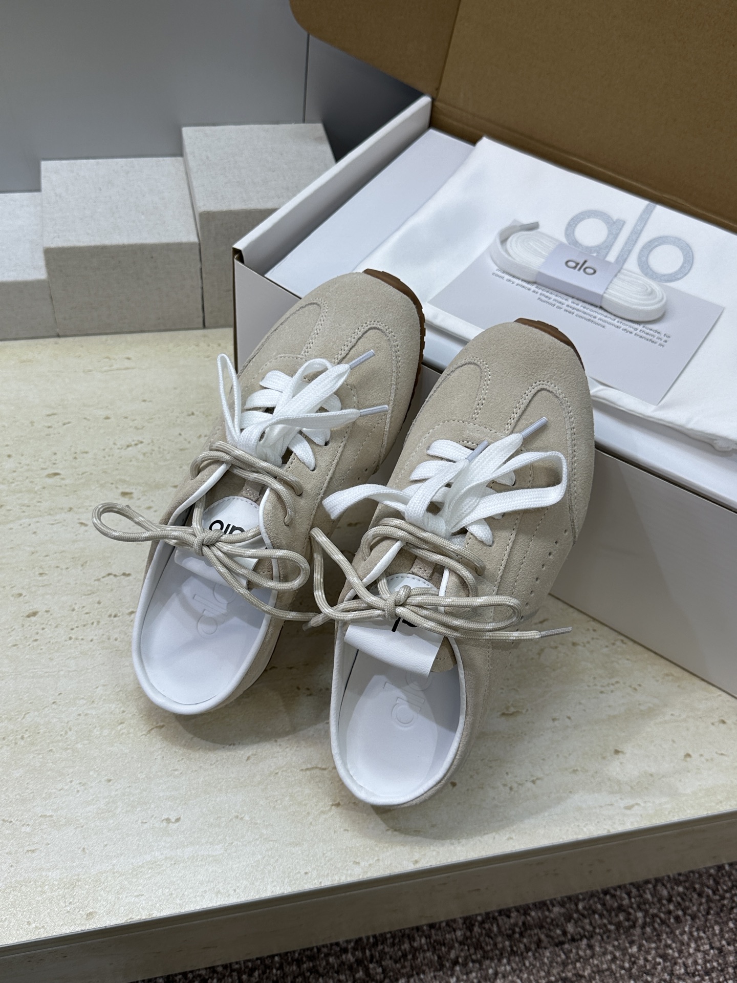 （配全套飞机盒） alo 2026春夏新款高定系列 Sunset Sneaker系带徳训休闲运动穆勒女鞋