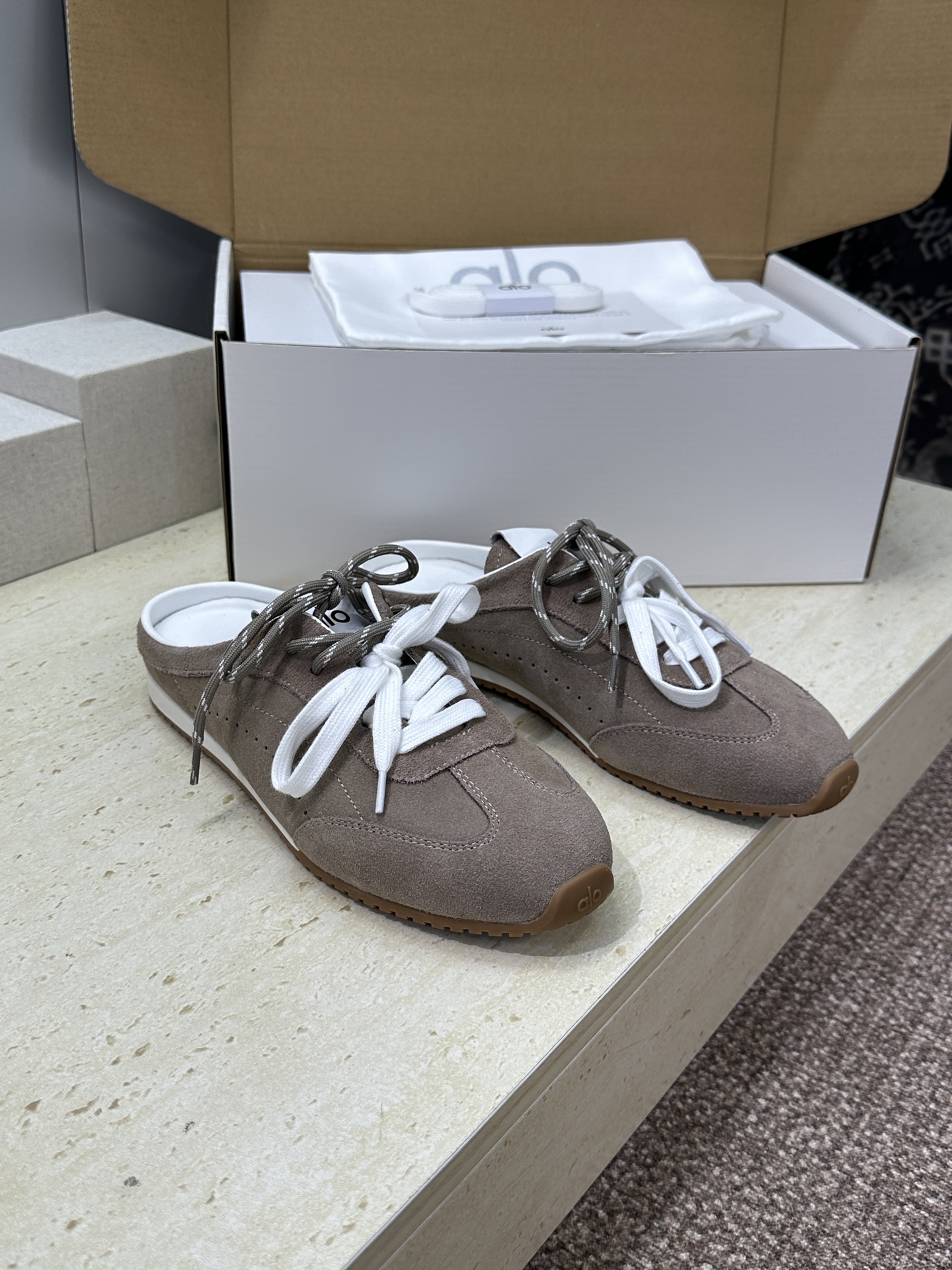 （配全套飞机盒） alo 2026春夏新款高定系列 Sunset Sneaker系带徳训休闲运动穆勒女鞋