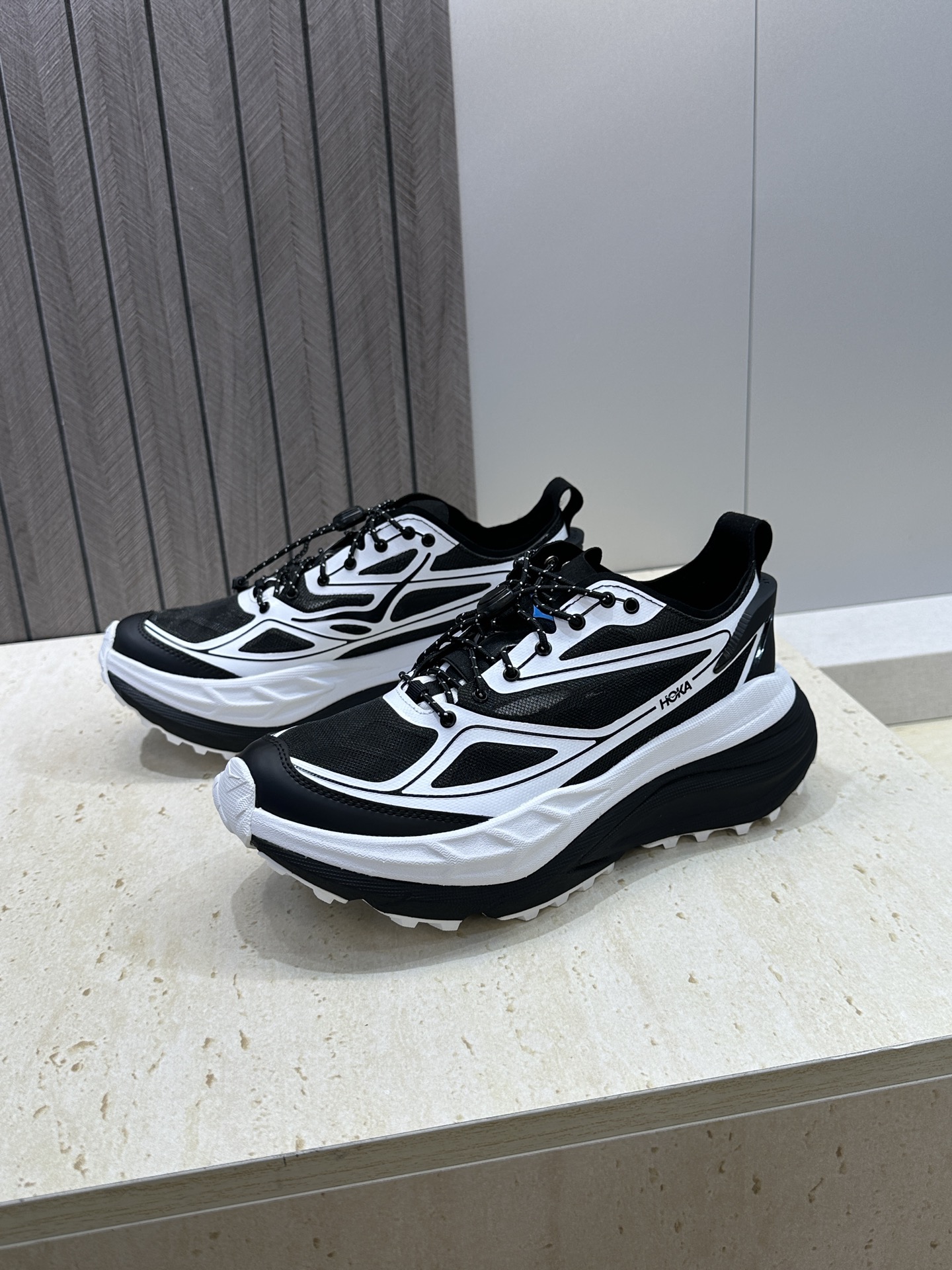 (配全套飞机盒）HOKA ONE Mafate  2026 春夏情侣装新款拼色休闲登山鞋  字母logo