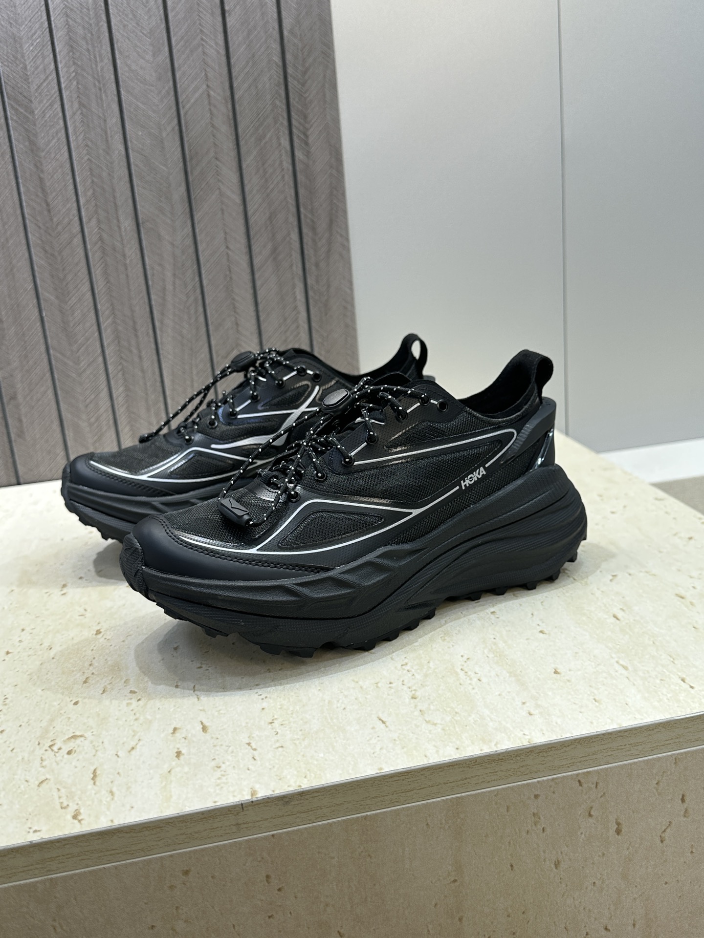 (配全套飞机盒）HOKA ONE Mafate  2026 春夏情侣装新款拼色休闲登山鞋  字母logo