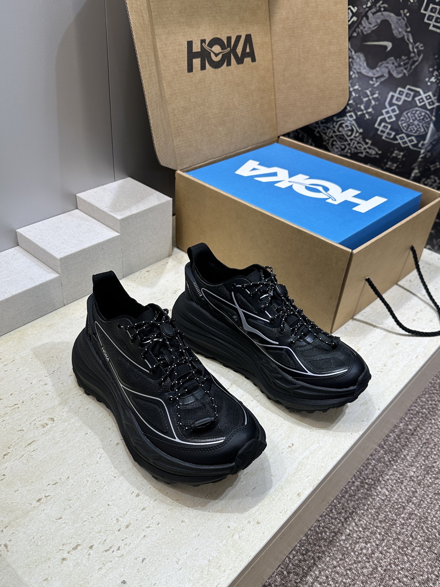 (配全套飞机盒）HOKA ONE Mafate  2026 春夏情侣装新款拼色休闲登山鞋  字母logo
