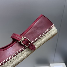 CHANEL 香奈儿经典系列 2026春夏新色平底玛丽珍芭蕾舞女鞋 小香双C字母logo五金扣果冻色草编 CHANEL 香奈儿经典系列 2026春夏新色平底玛丽珍芭蕾舞女鞋 小香双C字母logo五金扣果冻色草编