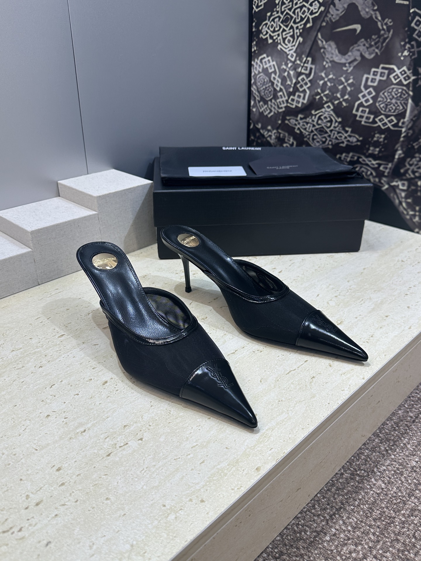 SAINT LAURENT PARIS 圣罗兰2026春夏新款高跟尖头女鞋  YSL字母logo明星同款