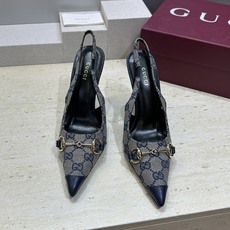Gucci 2026春夏新款高跟尖头女鞋 古驰字母logo五金扣经典老花布拼色后空凉鞋材质:鞋面进口小牛 Gucci 2026春夏新款高跟尖头女鞋 古驰字母logo五金扣经典老花布拼色后空凉鞋材质:鞋面进口小牛