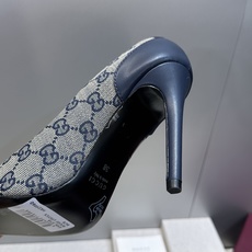 Gucci 2026春夏新款高跟尖头女鞋 古驰字母logo五金扣经典老花布拼色单鞋材质:鞋面进口小牛皮/ Gucci 2026春夏新款高跟尖头女鞋 古驰字母logo五金扣经典老花布拼色单鞋材质:鞋面进口小牛皮/