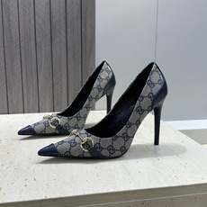 Gucci 2026春夏新款高跟尖头女鞋 古驰字母logo五金扣经典老花布拼色单鞋材质:鞋面进口小牛皮/ Gucci 2026春夏新款高跟尖头女鞋 古驰字母logo五金扣经典老花布拼色单鞋材质:鞋面进口小牛皮/