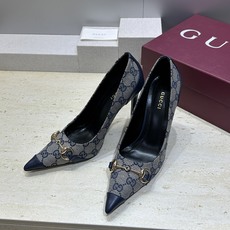 Gucci 2026春夏新款高跟尖头女鞋 古驰字母logo五金扣经典老花布拼色单鞋材质:鞋面进口小牛皮/ Gucci 2026春夏新款高跟尖头女鞋 古驰字母logo五金扣经典老花布拼色单鞋材质:鞋面进口小牛皮/