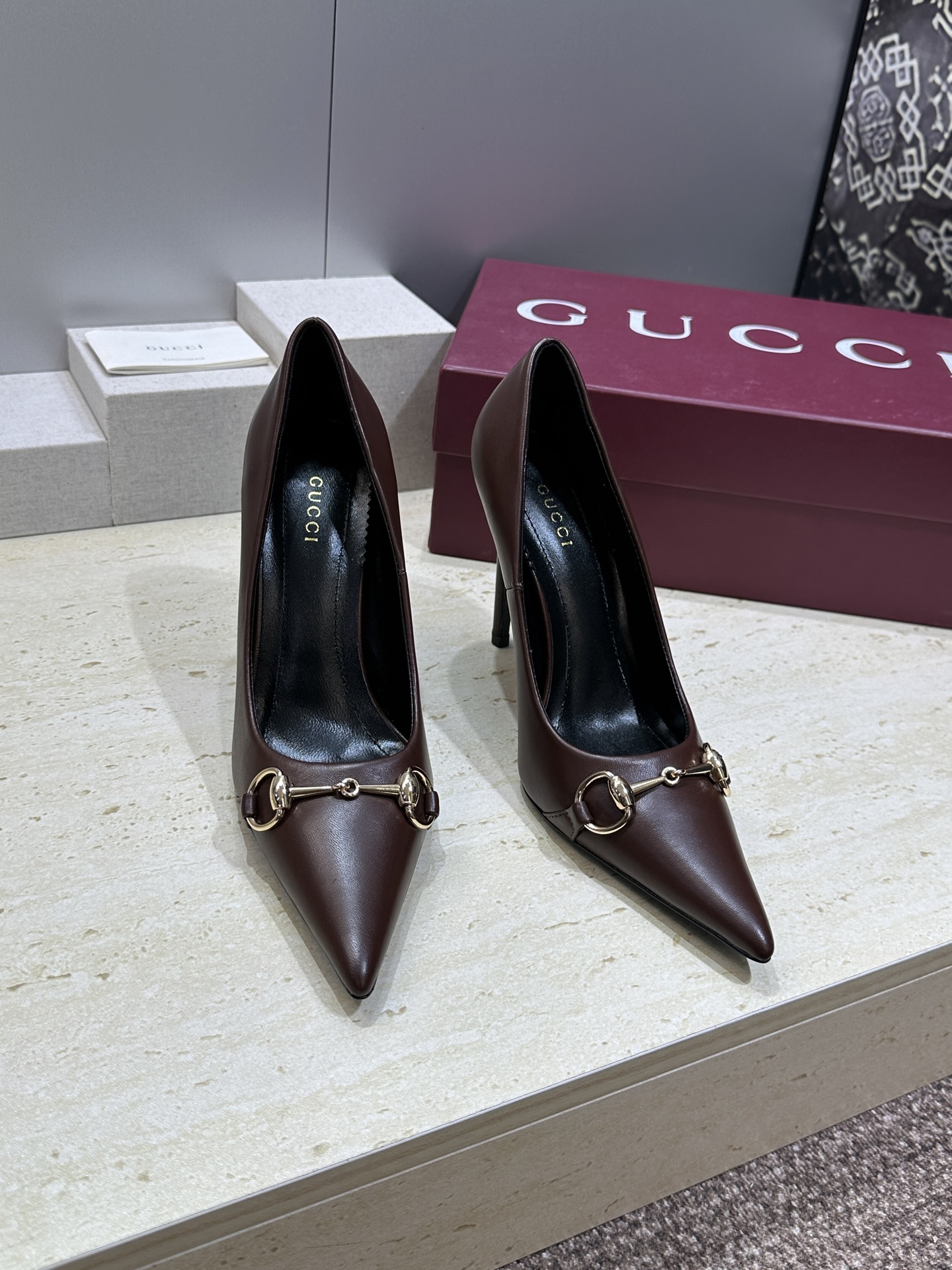 Gucci 2026春夏新款高跟尖头女鞋 古驰字母logo五金扣经典老花布拼色单鞋材质:鞋面进口小牛皮/