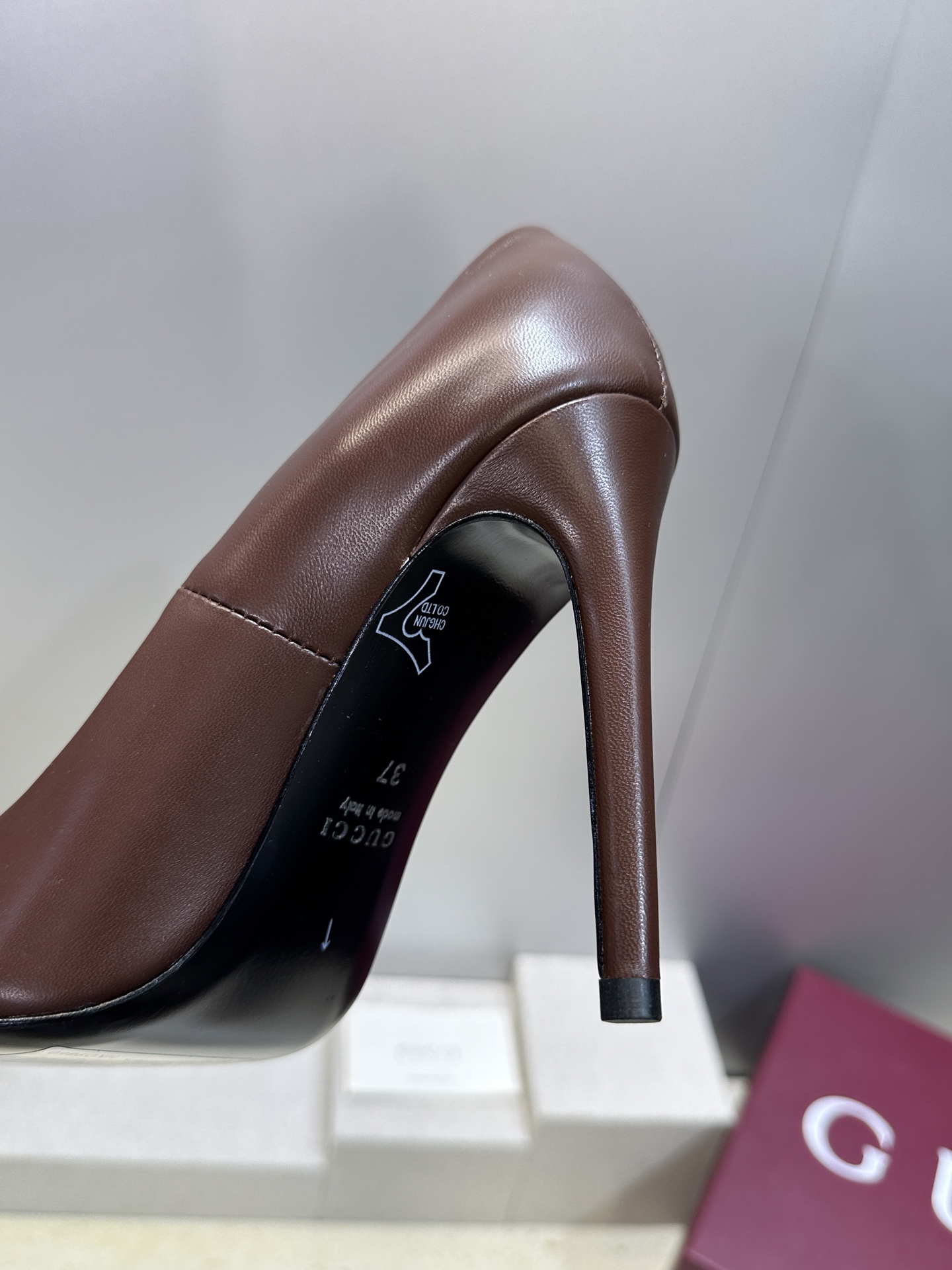 Gucci 2026春夏新款高跟尖头女鞋 古驰字母logo五金扣经典老花布拼色单鞋材质:鞋面进口小牛皮/