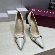 Gucci 2026春夏新款高跟尖头女鞋 古驰字母logo五金扣经典老花布拼色单鞋材质:鞋面进口小牛皮/ Gucci 2026春夏新款高跟尖头女鞋 古驰字母logo五金扣经典老花布拼色单鞋材质:鞋面进口小牛皮/