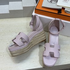 (配全套飞机盒) 莞货 代购级Hermes 爱马仕 2026春夏新色经典款 Luce 厚底拼色坡跟女鞋 (配全套飞机盒) 莞货 代购级Hermes 爱马仕 2026春夏新色经典款 Luce 厚底拼色坡跟女鞋