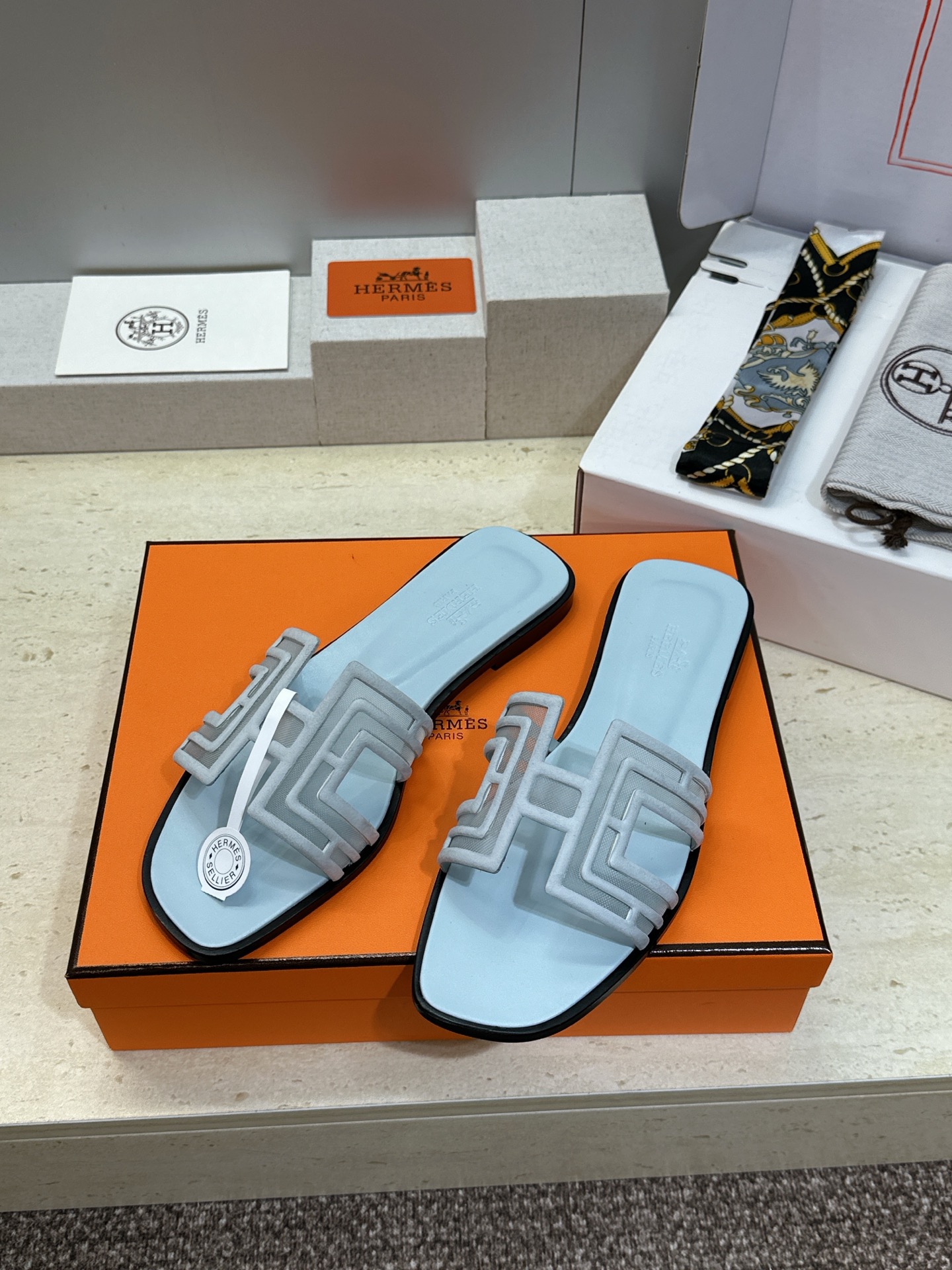 （配全套飞机盒）莞货 代购级 爱马仕 Hermes 2026春夏新色经典款 Oran平底方头拼色工字拖女