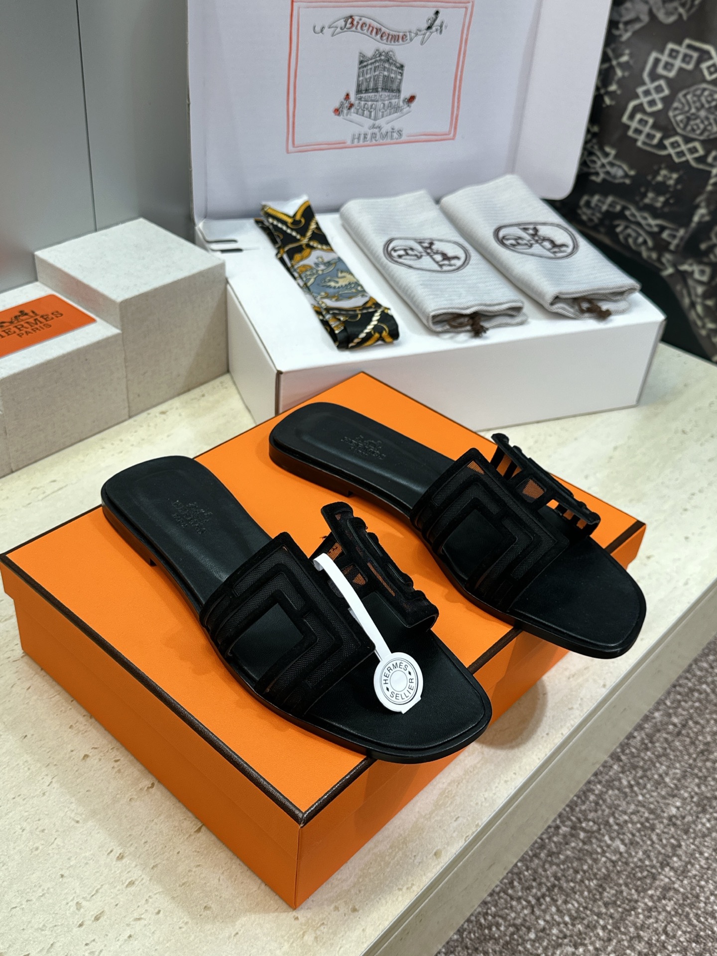（配全套飞机盒）莞货 代购级 爱马仕 Hermes 2026春夏新色经典款 Oran平底方头拼色工字拖女