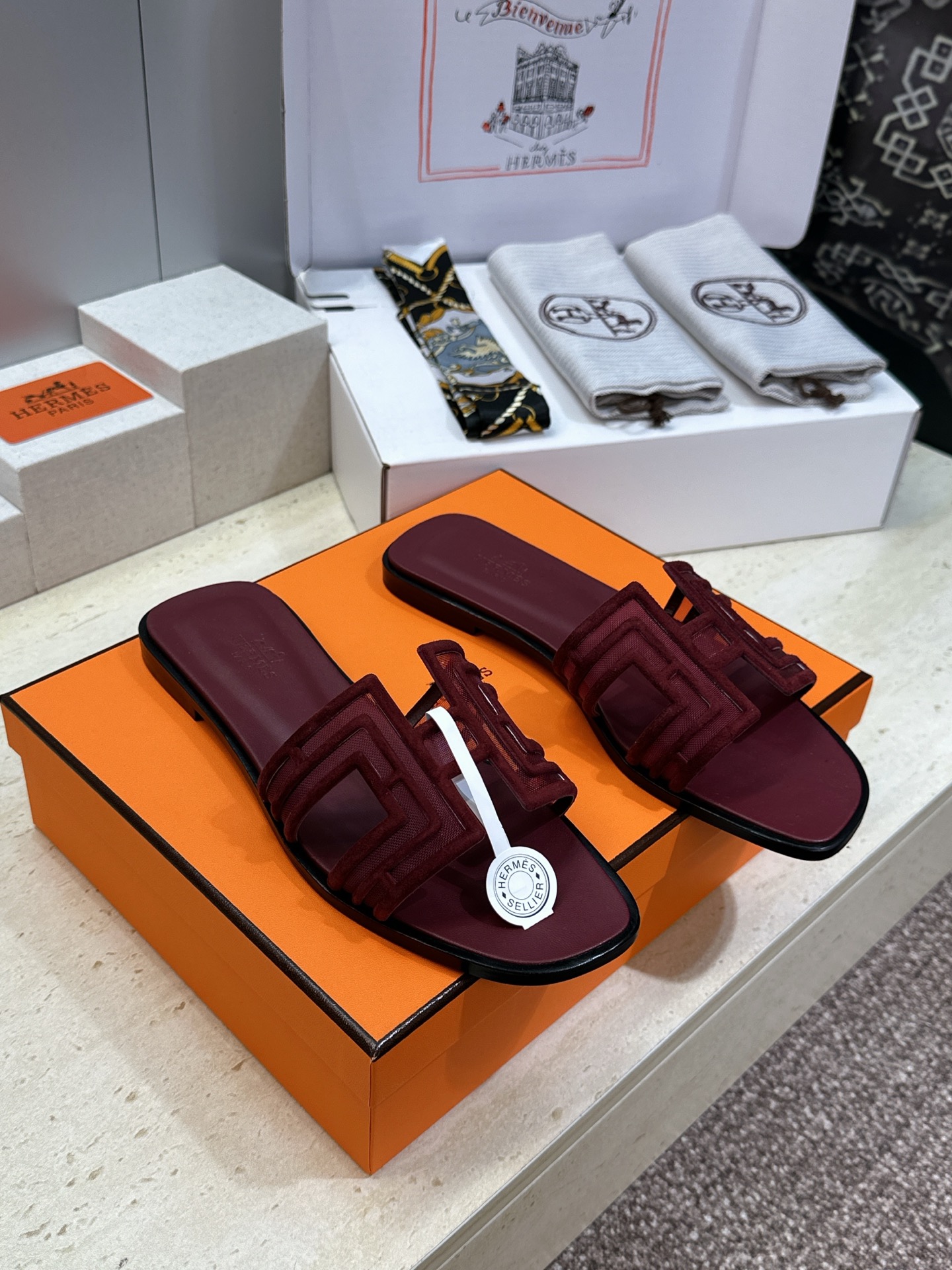 （配全套飞机盒）莞货 代购级 爱马仕 Hermes 2026春夏新色经典款 Oran平底方头拼色工字拖女