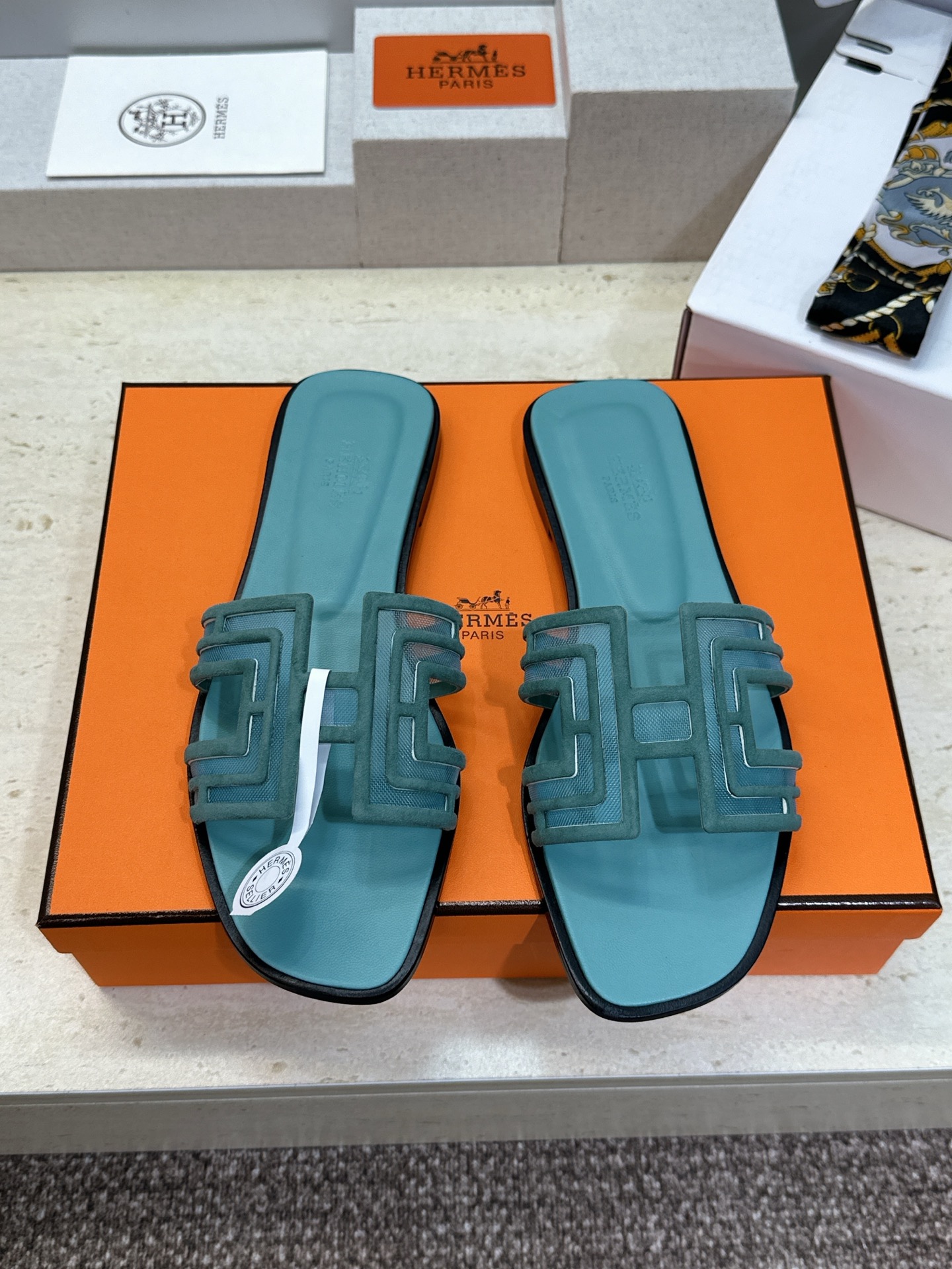 （配全套飞机盒）莞货 代购级 爱马仕 Hermes 2026春夏新色经典款 Oran平底方头拼色工字拖女