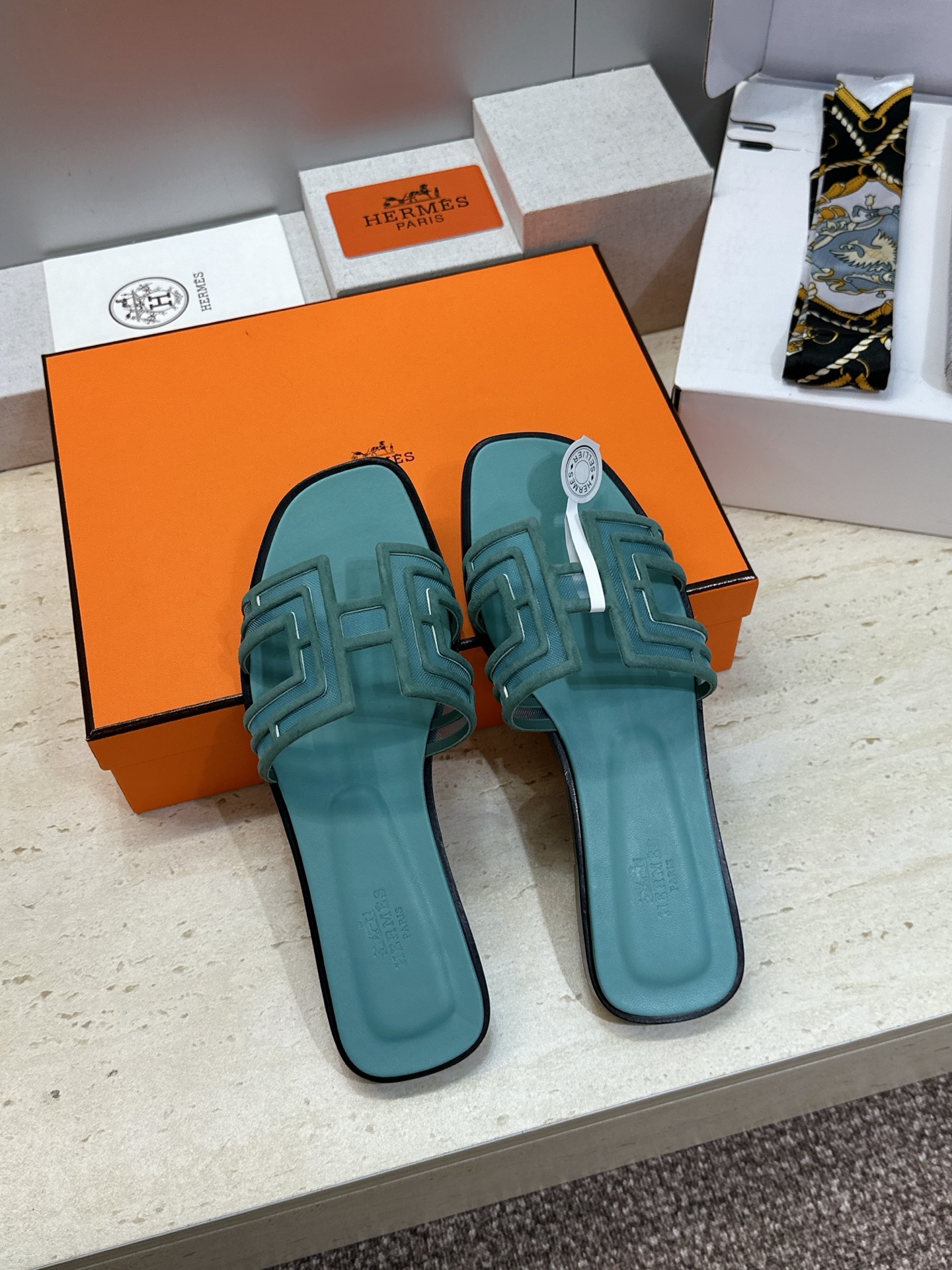 （配全套飞机盒）莞货 代购级 爱马仕 Hermes 2026春夏新色经典款 Oran平底方头拼色工字拖女