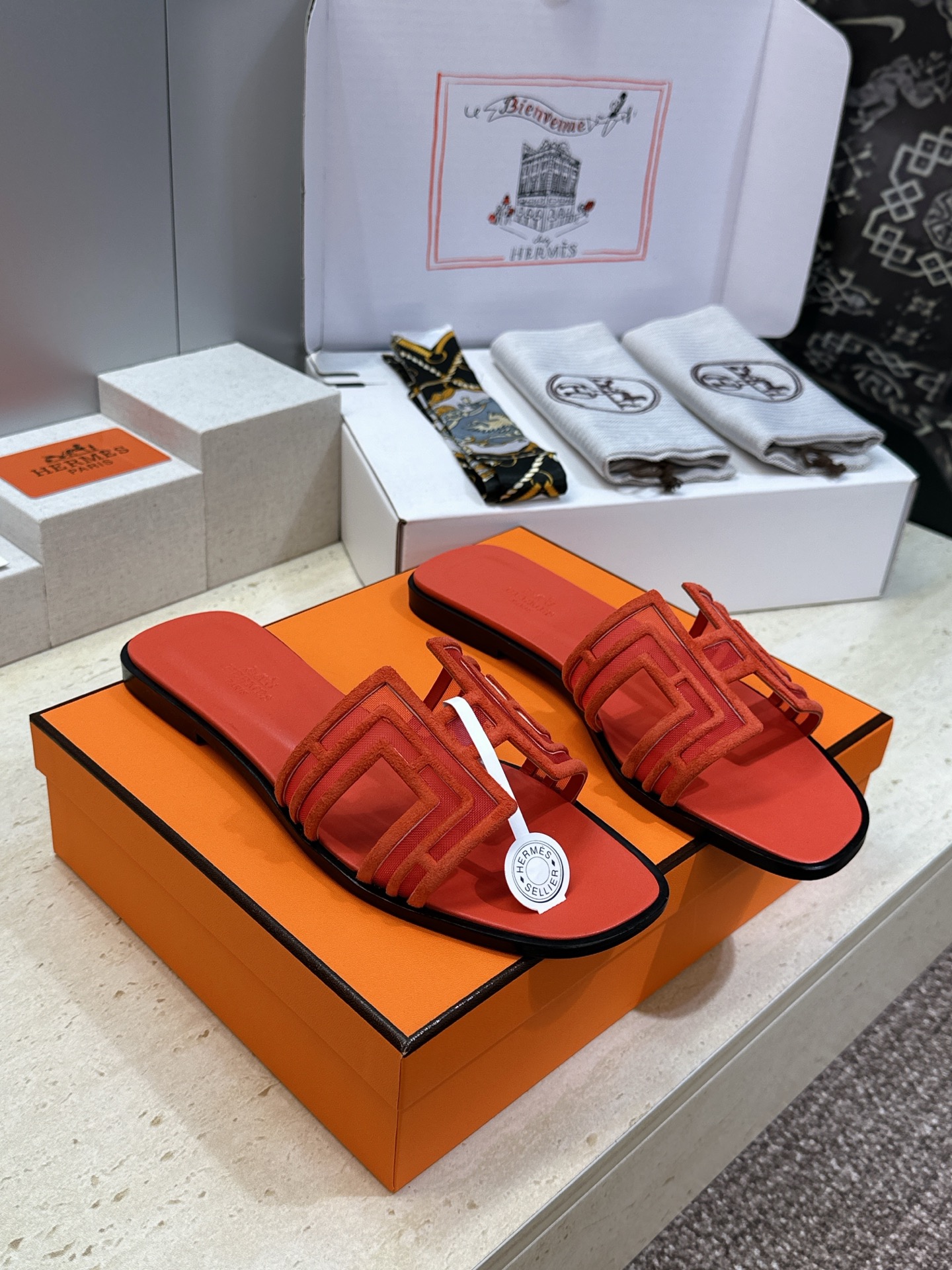 （配全套飞机盒）莞货 代购级 爱马仕 Hermes 2026春夏新色经典款 Oran平底方头拼色工字拖女