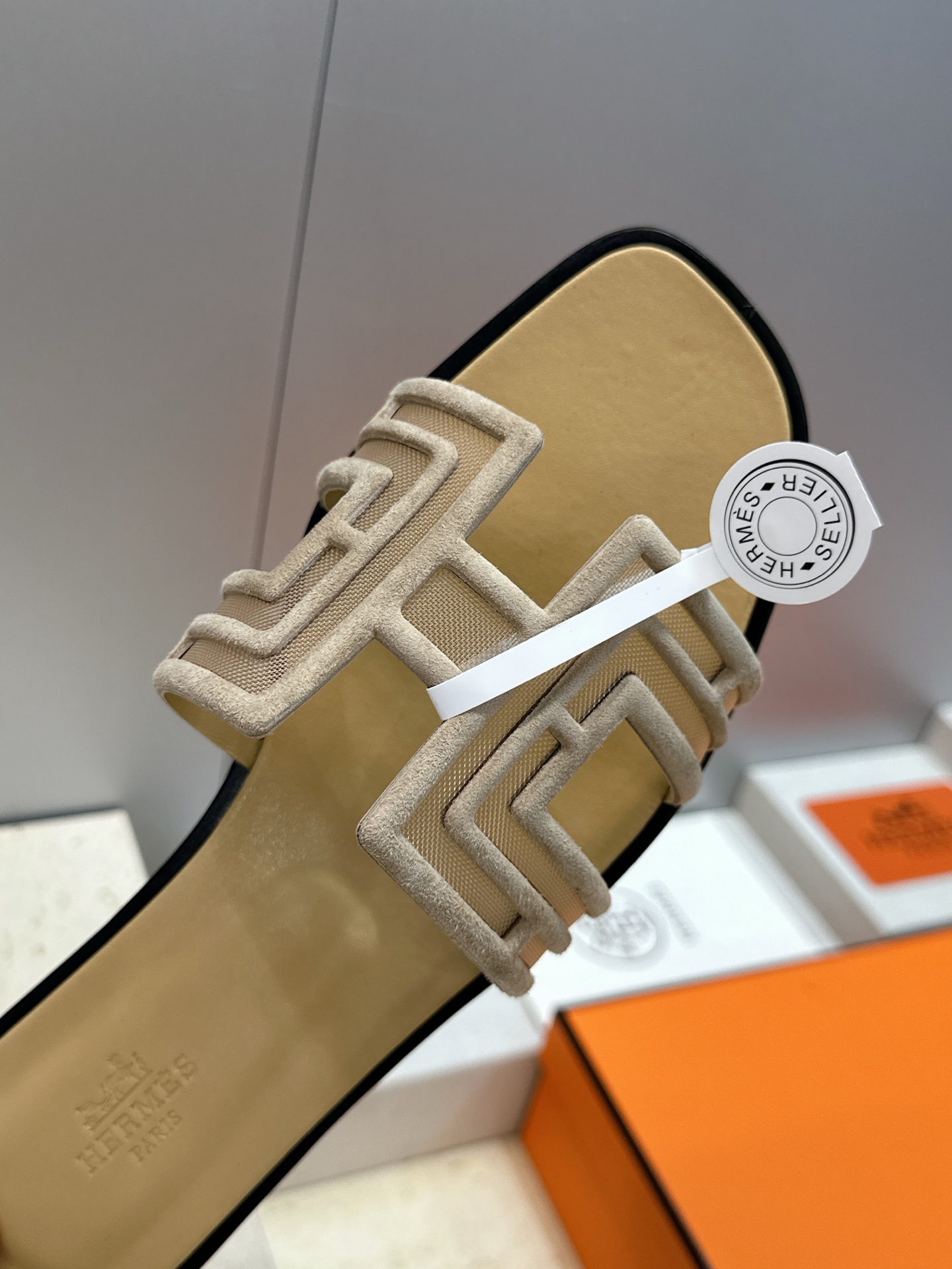 （配全套飞机盒）莞货 代购级 爱马仕 Hermes 2026春夏新色经典款 Oran平底方头拼色工字拖女
