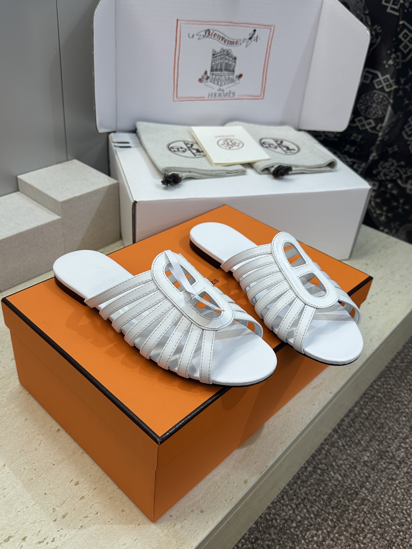 (配全套飞机盒)莞产 代购级 爱马仕 Hermes 2026春夏新款 Noria  猪鼻子图案Chain