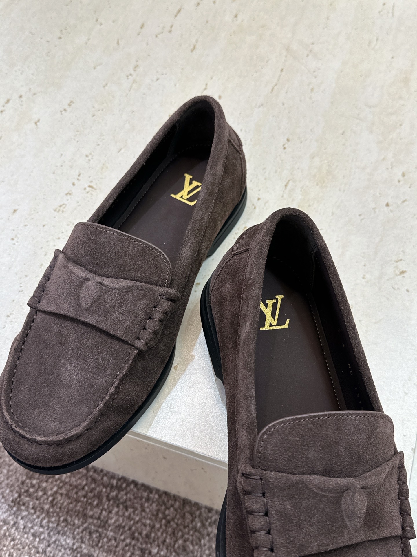 顶级版 Louis Vuitton 2026春夏新款平底豆豆男鞋  LV Cicle 系列字母logo圆