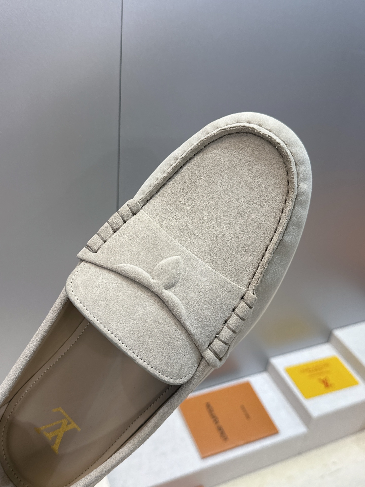 顶级版 Louis Vuitton 2026春夏新款平底豆豆男鞋  LV Cicle 系列字母logo圆