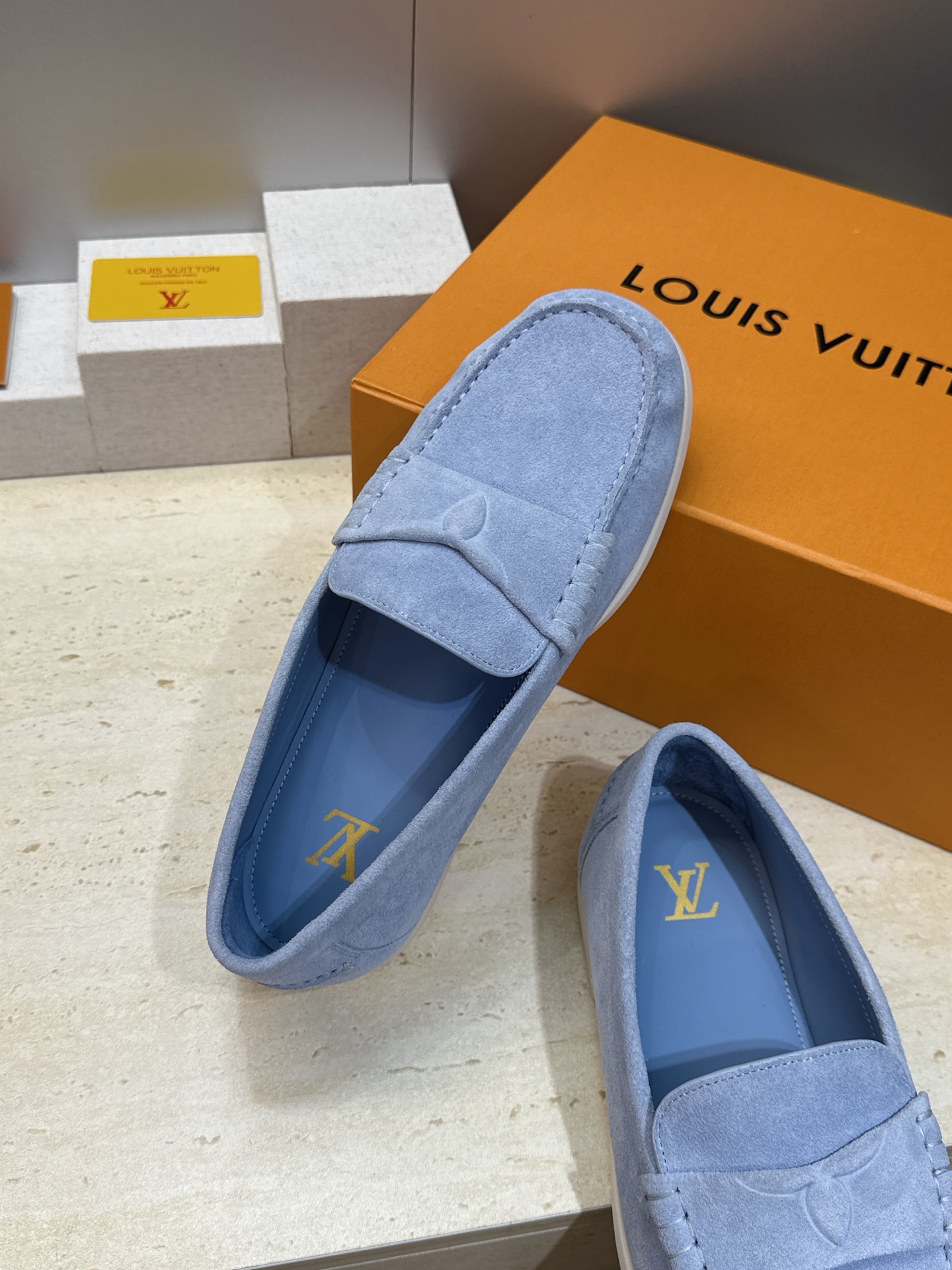 顶级版 Louis Vuitton 2026春夏新款平底豆豆男鞋  LV Cicle 系列字母logo圆