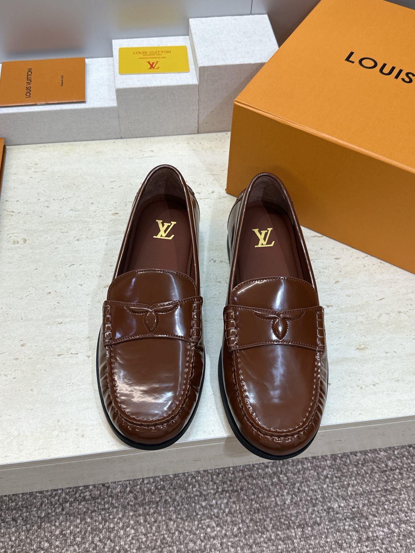 顶级版 Louis Vuitton 2026春夏新款平底豆豆男鞋  LV Cicle 系列字母logo圆