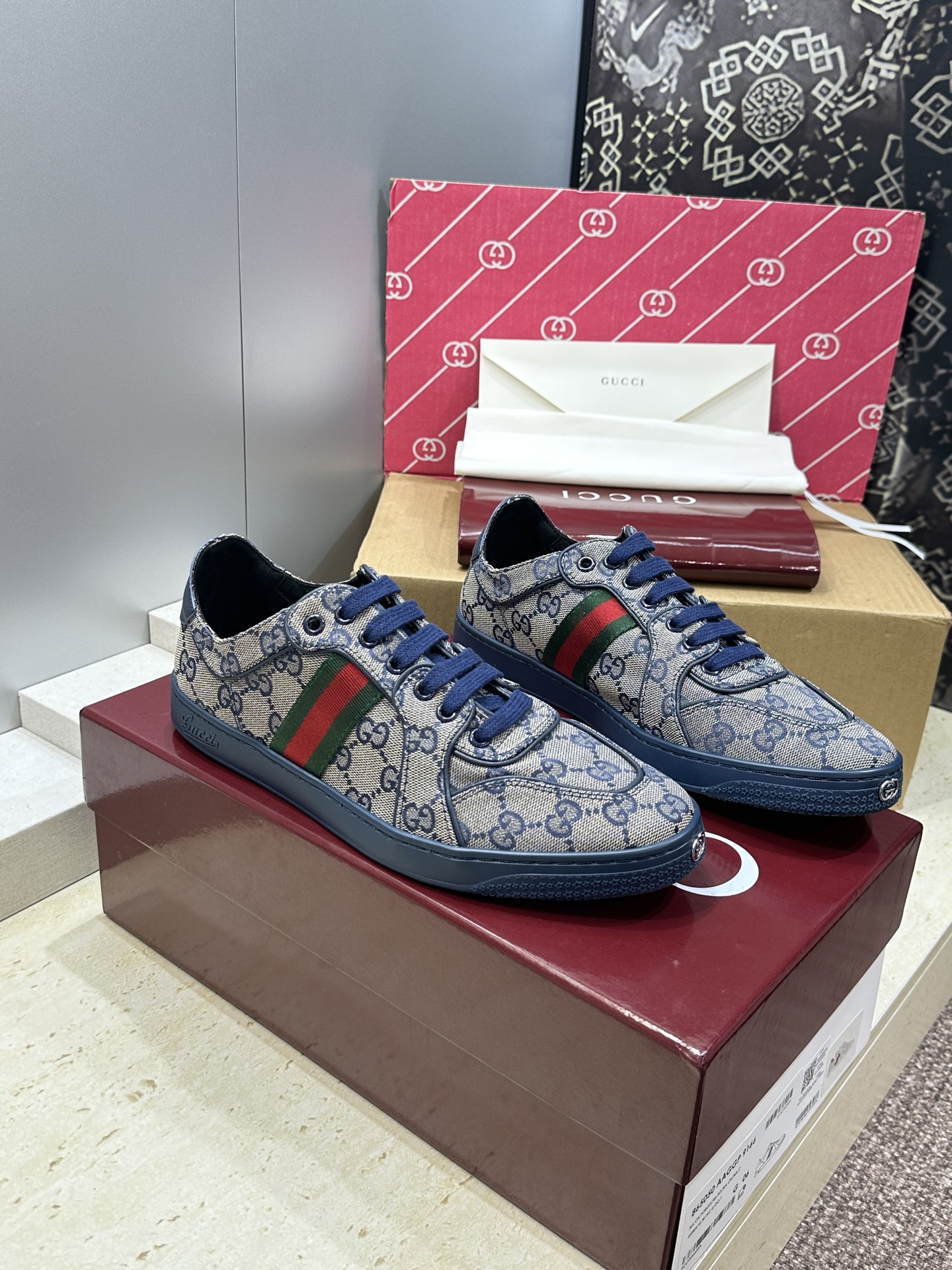 (配全套飞机盒)Gucci 古驰 2026春夏情侣新款系带冲孔休闲运动鞋 G家字母logo拼色平底就圆头