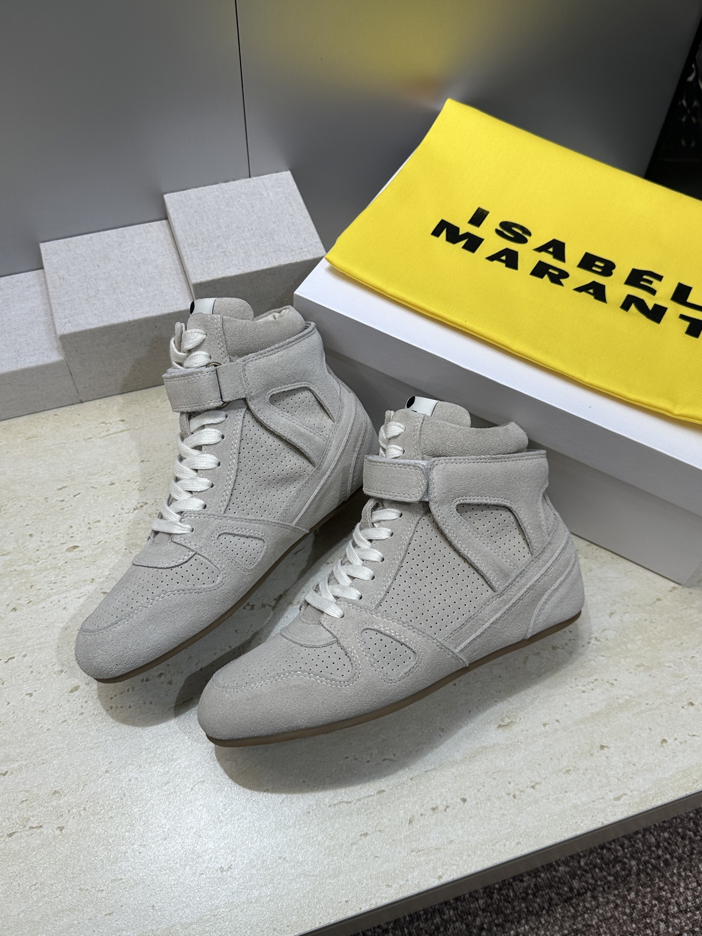 ISABEL MARANT 2026秋冬新款高帮魔术贴运动休闲高帮女鞋 伊莎贝尔字母logo平底内增高系