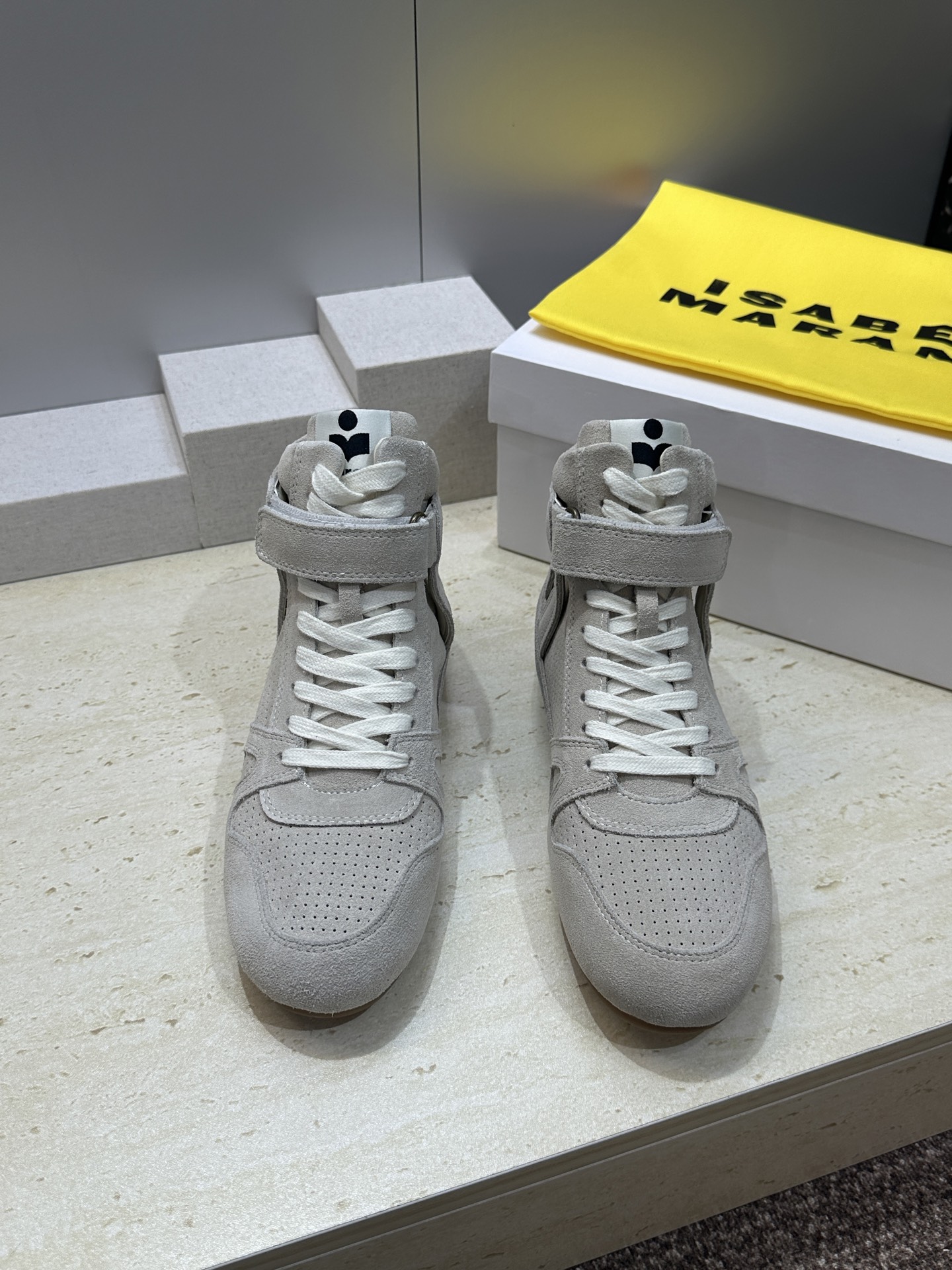 ISABEL MARANT 2026秋冬新款高帮魔术贴运动休闲高帮女鞋 伊莎贝尔字母logo平底内增高系