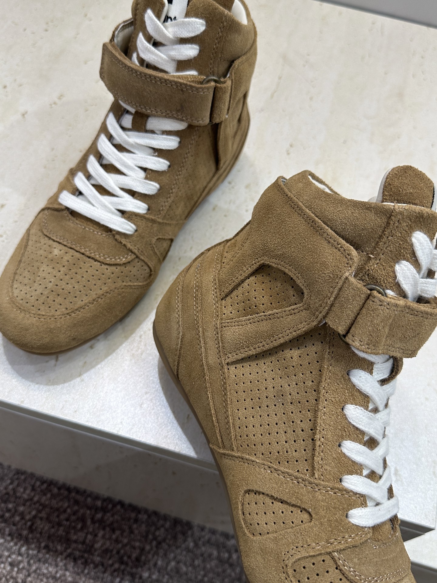 ISABEL MARANT 2026秋冬新款高帮魔术贴运动休闲高帮女鞋 伊莎贝尔字母logo平底内增高系