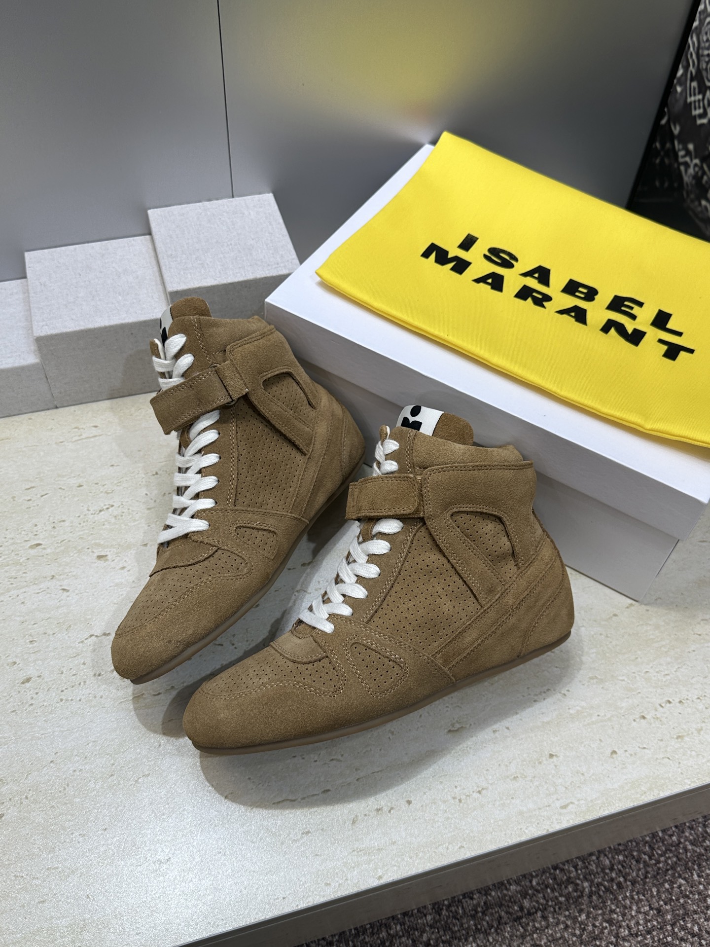 ISABEL MARANT 2026秋冬新款高帮魔术贴运动休闲高帮女鞋 伊莎贝尔字母logo平底内增高系