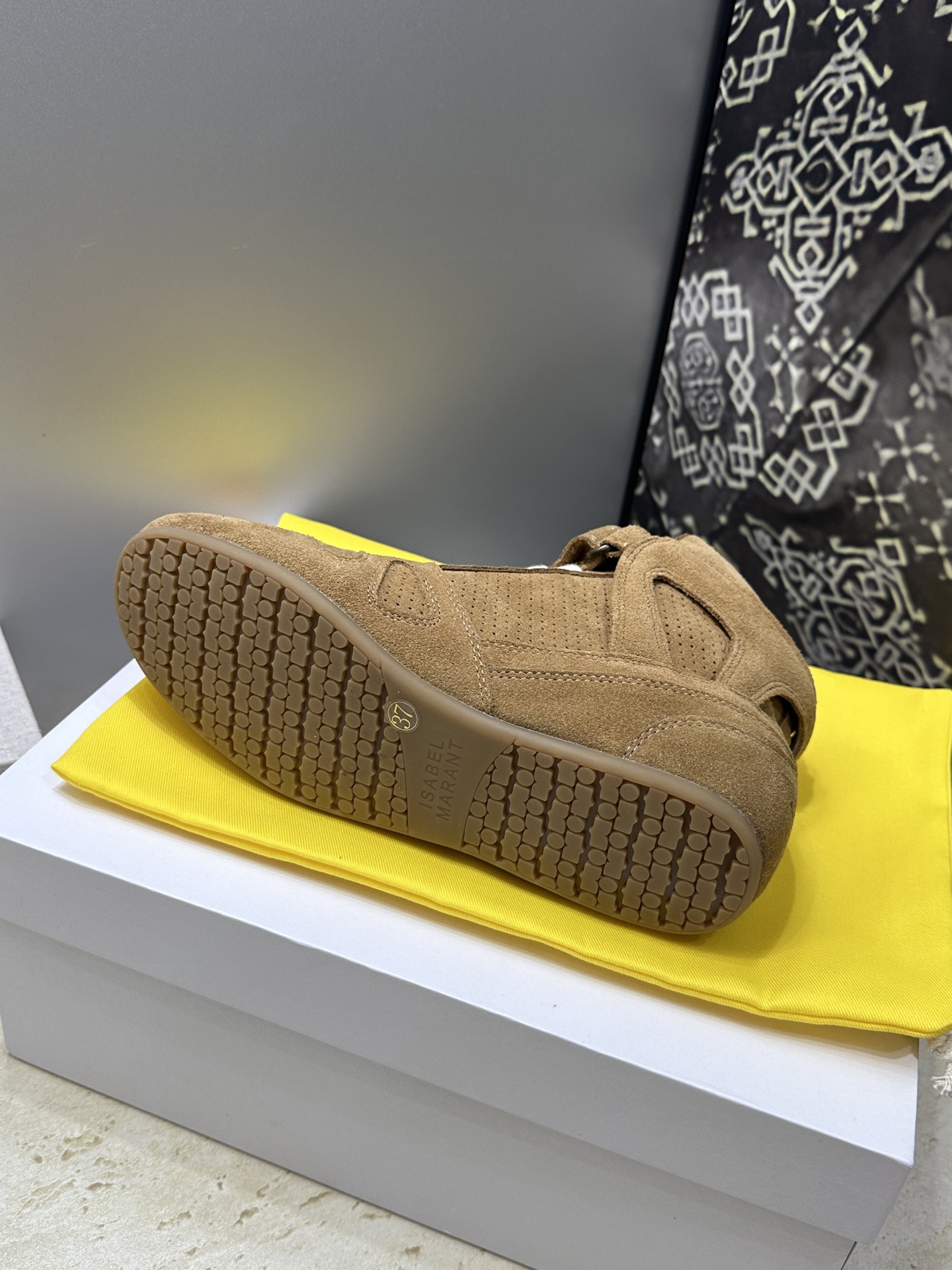 ISABEL MARANT 2026秋冬新款高帮魔术贴运动休闲高帮女鞋 伊莎贝尔字母logo平底内增高系