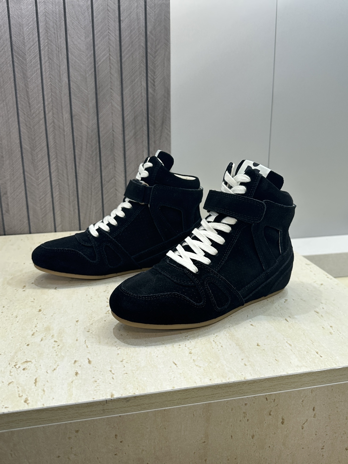 ISABEL MARANT 2026秋冬新款高帮魔术贴运动休闲高帮女鞋 伊莎贝尔字母logo平底内增高系