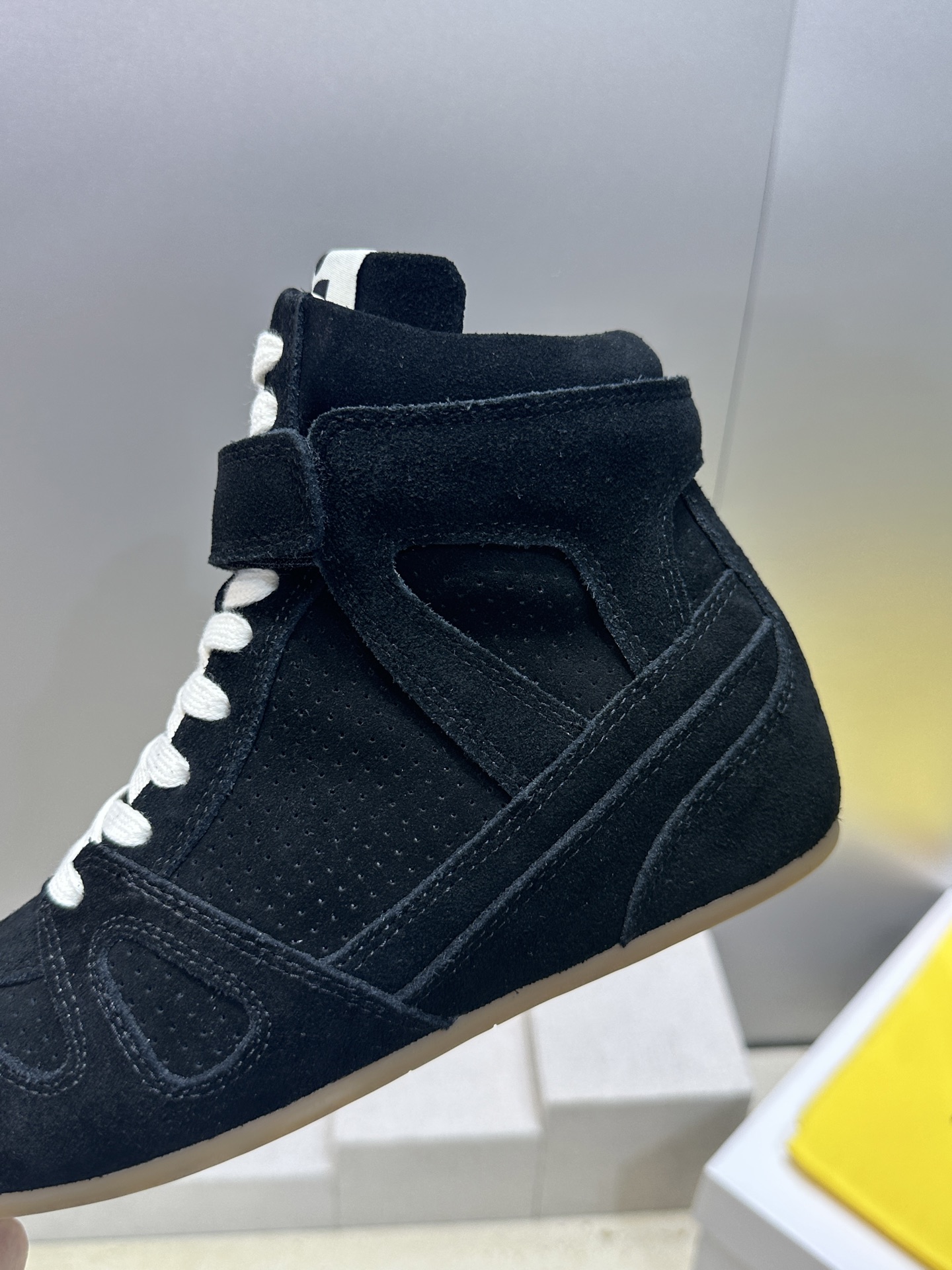 ISABEL MARANT 2026秋冬新款高帮魔术贴运动休闲高帮女鞋 伊莎贝尔字母logo平底内增高系