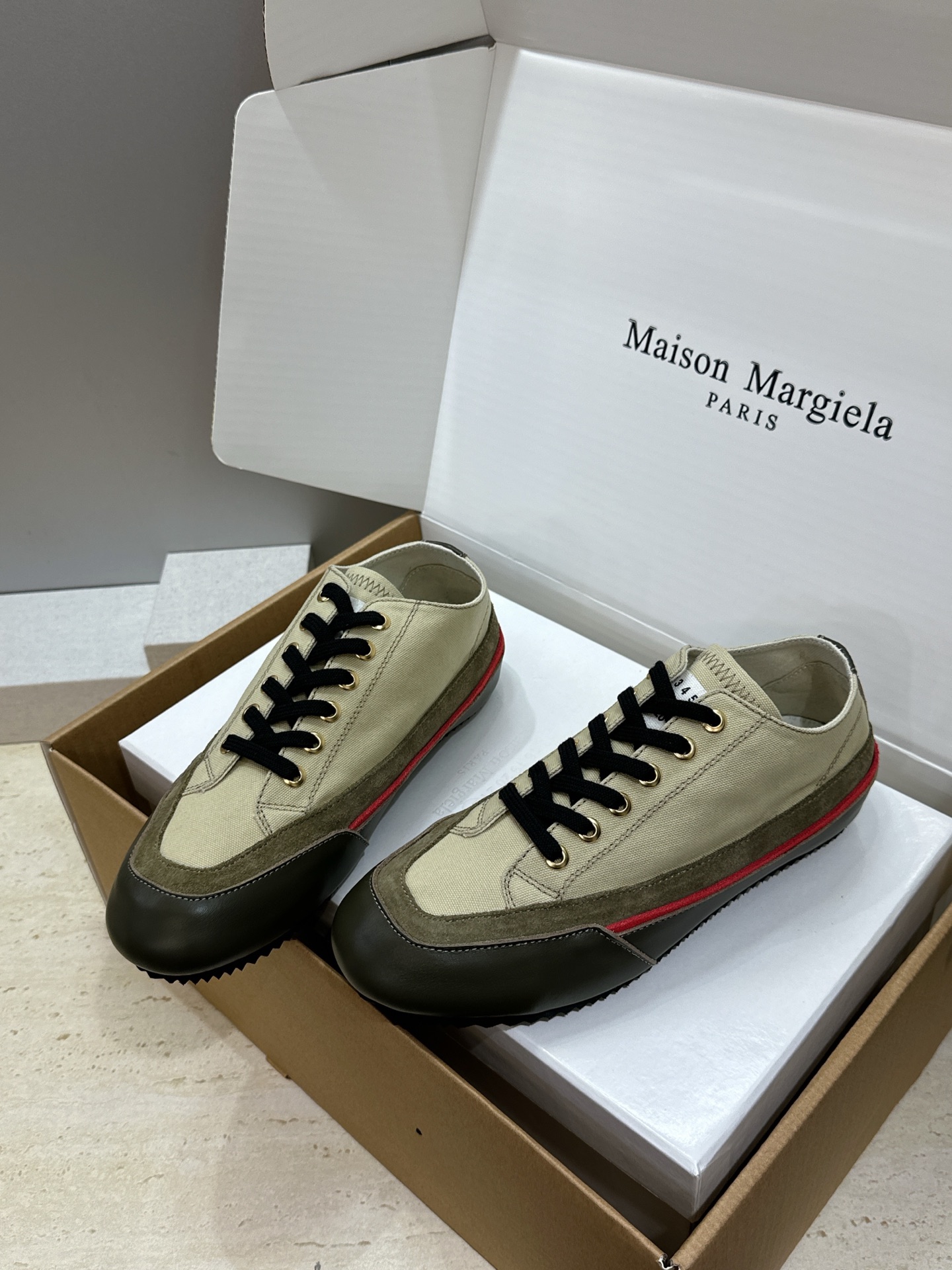 （配全套飞机盒）MaisonMargiela 2026春夏情侣新款系带德训休闲鞋 MM6 马吉拉字母lo