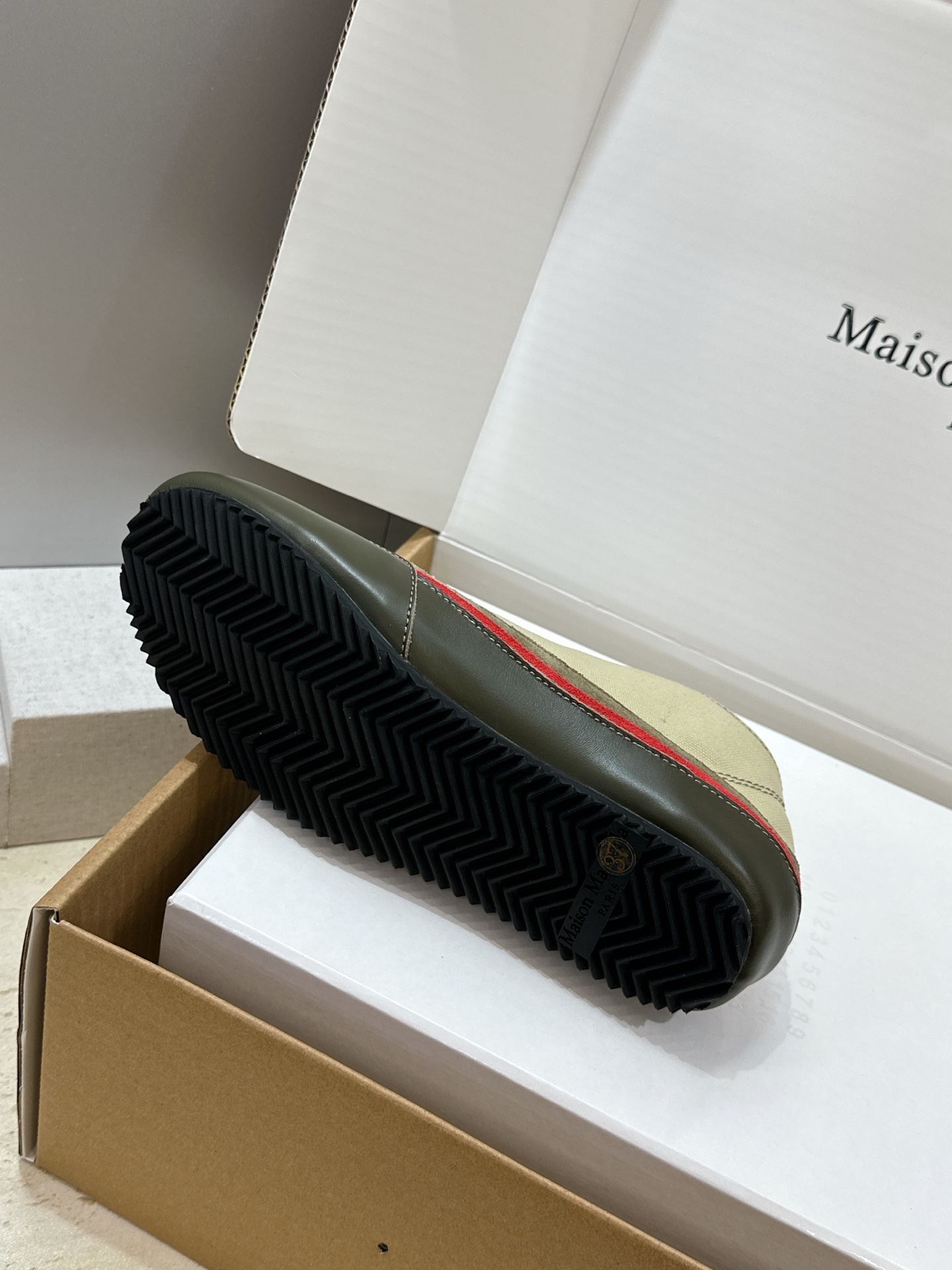 （配全套飞机盒）MaisonMargiela 2026春夏情侣新款系带德训休闲鞋 MM6 马吉拉字母lo