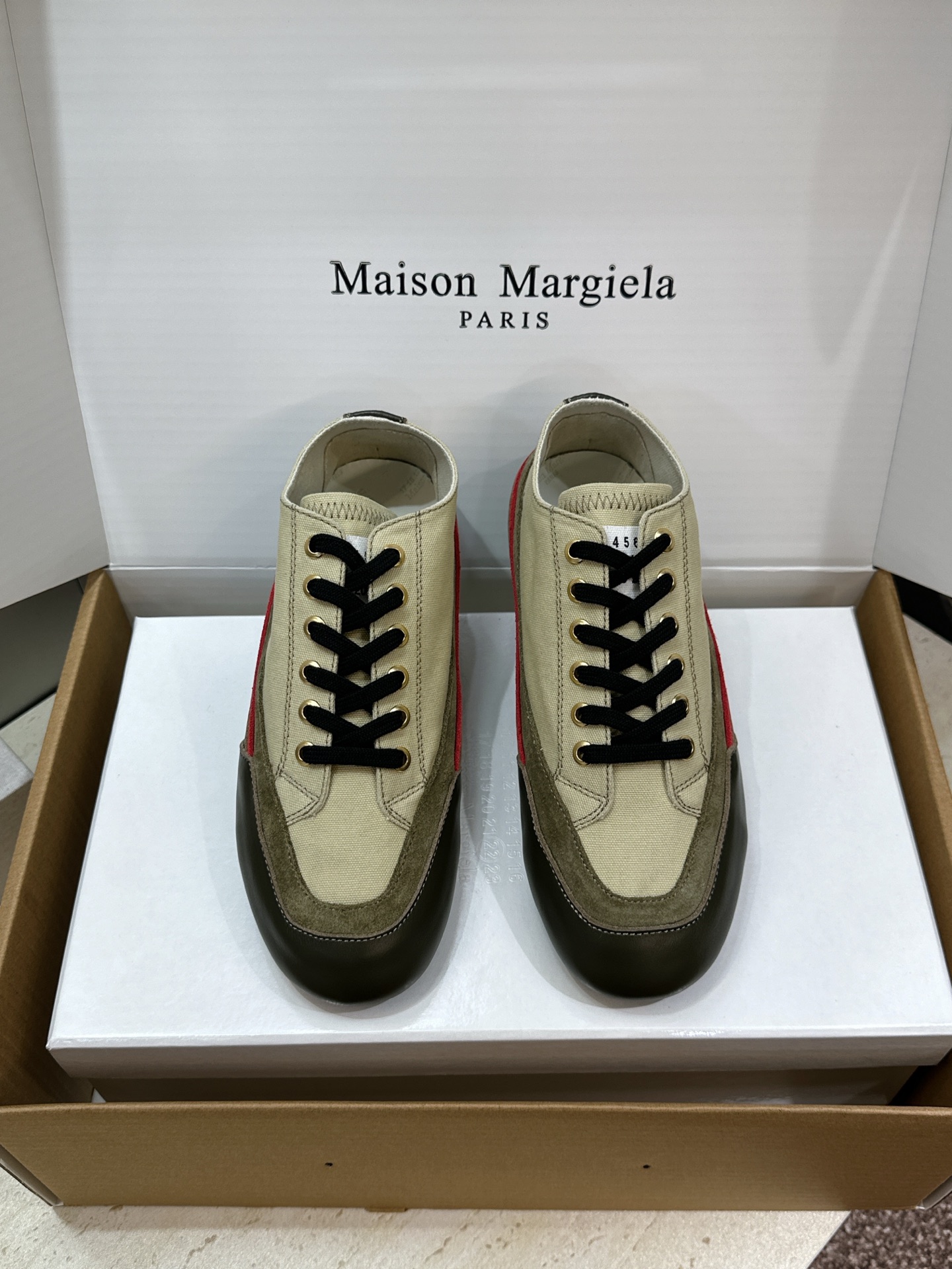 （配全套飞机盒）MaisonMargiela 2026春夏情侣新款系带德训休闲鞋 MM6 马吉拉字母lo