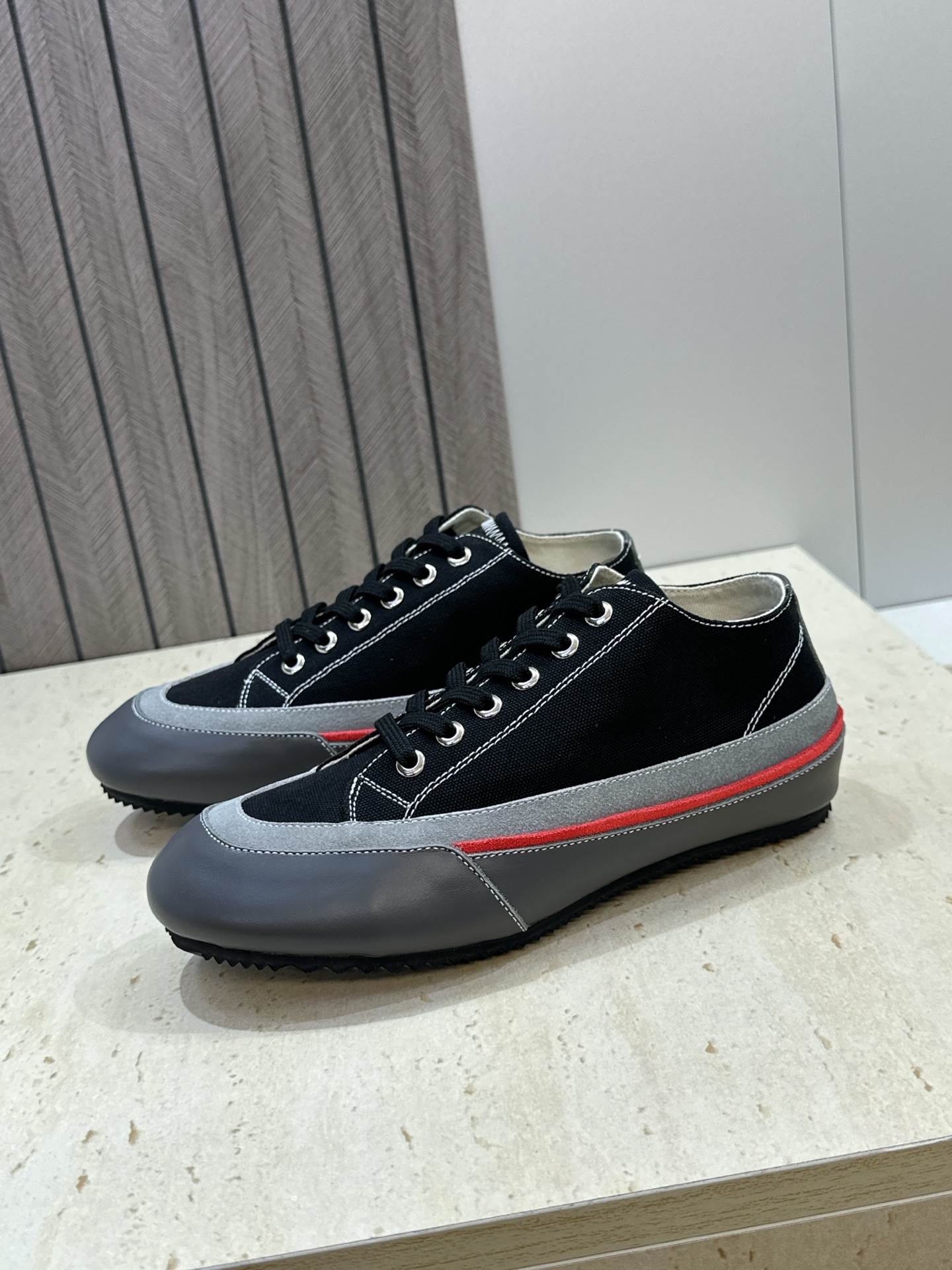 （配全套飞机盒）MaisonMargiela 2026春夏情侣新款系带德训休闲鞋 MM6 马吉拉字母lo