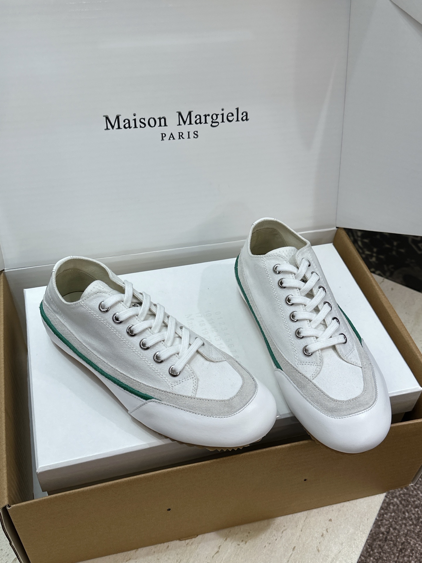 （配全套飞机盒）MaisonMargiela 2026春夏情侣新款系带德训休闲鞋 MM6 马吉拉字母lo