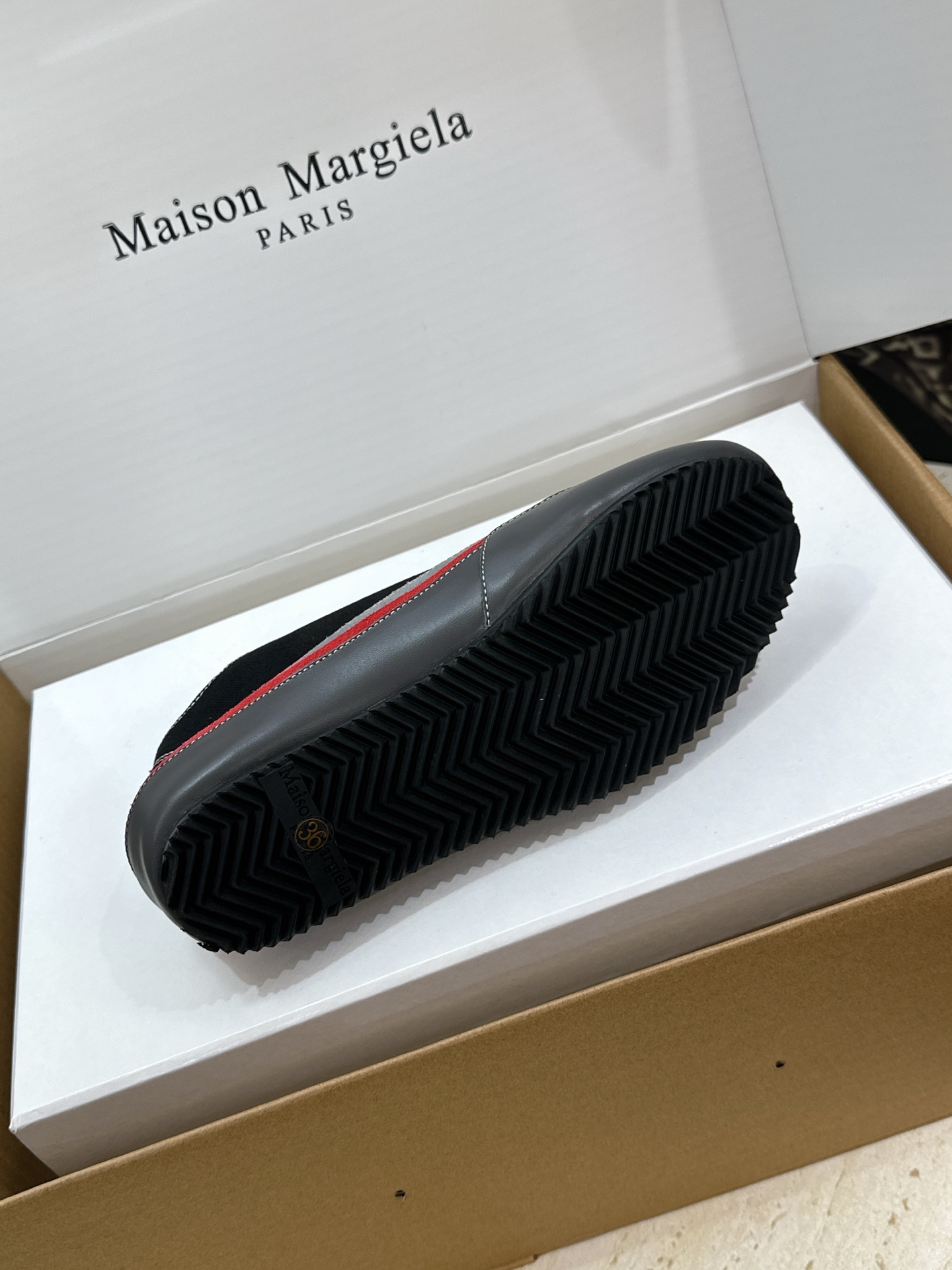 （配全套飞机盒）MaisonMargiela 2026春夏情侣新款系带德训休闲鞋 MM6 马吉拉字母lo