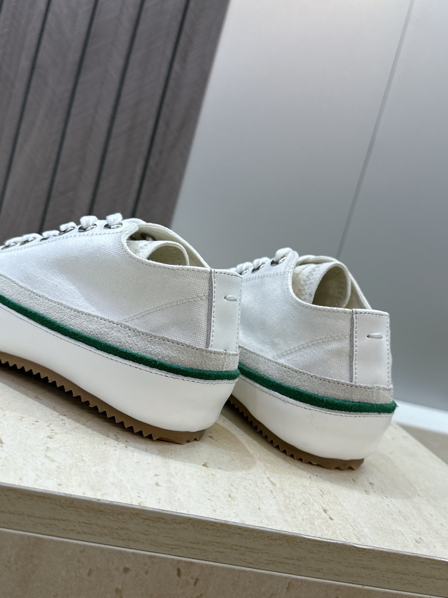 （配全套飞机盒）MaisonMargiela 2026春夏情侣新款系带德训休闲鞋 MM6 马吉拉字母lo