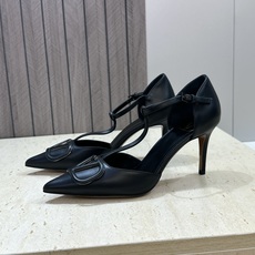 (配全套飞机盒)顶级版 Valentino 春夏经典款时尚T字带气质女鞋 华伦天奴字母logo五金扣尖头 (配全套飞机盒)顶级版 Valentino 春夏经典款时尚T字带气质女鞋 华伦天奴字母logo五金扣尖头