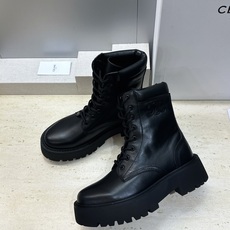 CELINE 2026秋冬新款系带机车女短靴 瑟琳字母logo厚底低跟圆头骑士登山靴材质:鞋面定制进口小 CELINE 2026秋冬新款系带机车女短靴 瑟琳字母logo厚底低跟圆头骑士登山靴材质:鞋面定制进口小