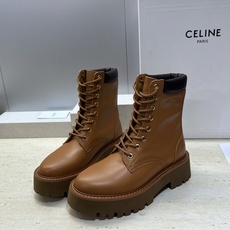 CELINE 2026秋冬新款系带机车女短靴 瑟琳字母logo厚底低跟圆头骑士登山靴材质:鞋面定制进口小 CELINE 2026秋冬新款系带机车女短靴 瑟琳字母logo厚底低跟圆头骑士登山靴材质:鞋面定制进口小