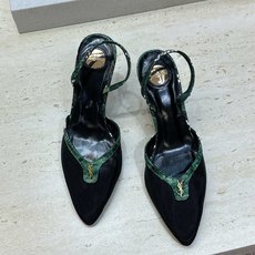SAINT LAURENT PARIS 圣罗兰2026春夏新款高跟尖头女鞋 YSL字母logo明星同款 SAINT LAURENT PARIS 圣罗兰2026春夏新款高跟尖头女鞋 YSL字母logo明星同款