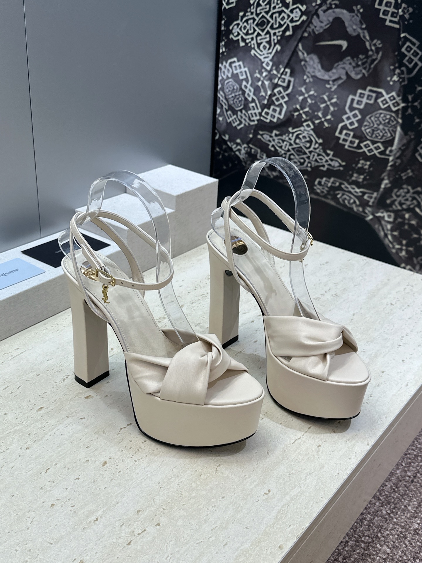 Saint Laurent 圣罗兰 2026春夏新款防水台恨太高交叉带气场高跟女鞋 YSL字母logo五