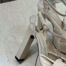 Saint Laurent 圣罗兰 2026春夏新款防水台恨太高交叉带气场高跟女鞋 YSL字母logo五 Saint Laurent 圣罗兰 2026春夏新款防水台恨太高交叉带气场高跟女鞋 YSL字母logo五
